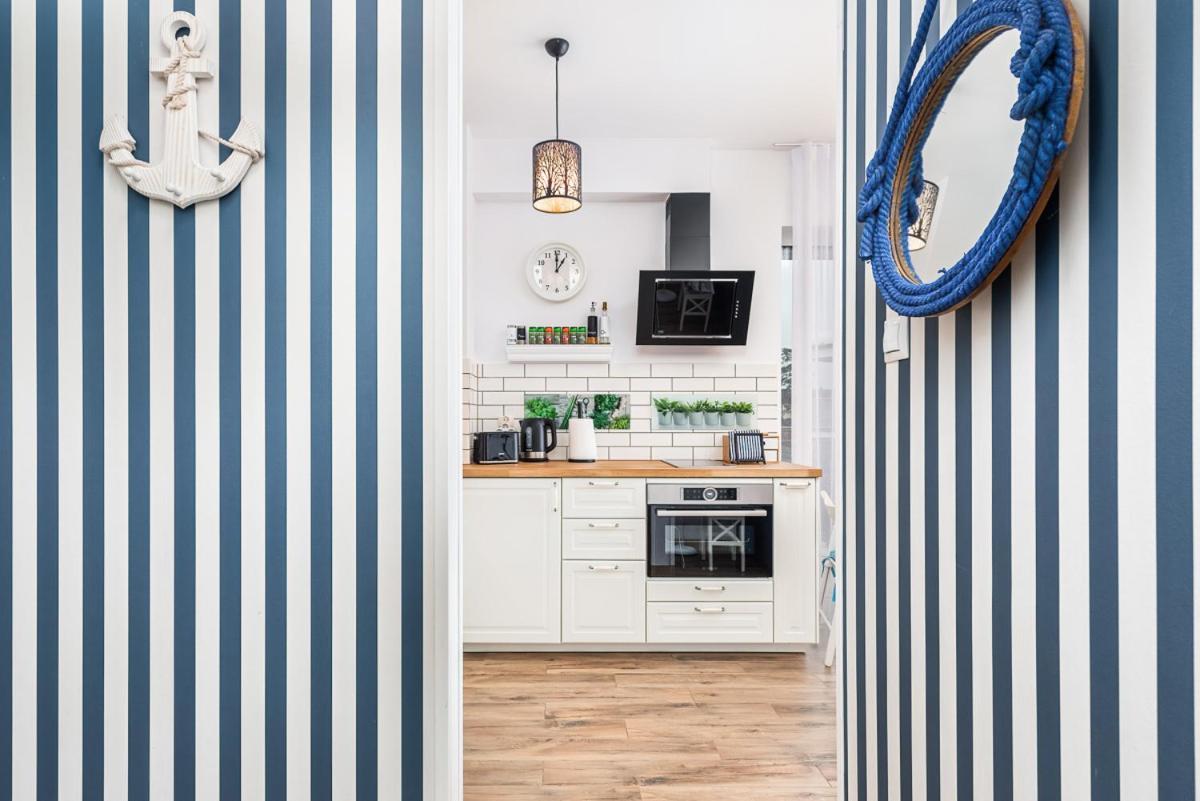 Apartament Holiday 8/25 レバル エクステリア 写真