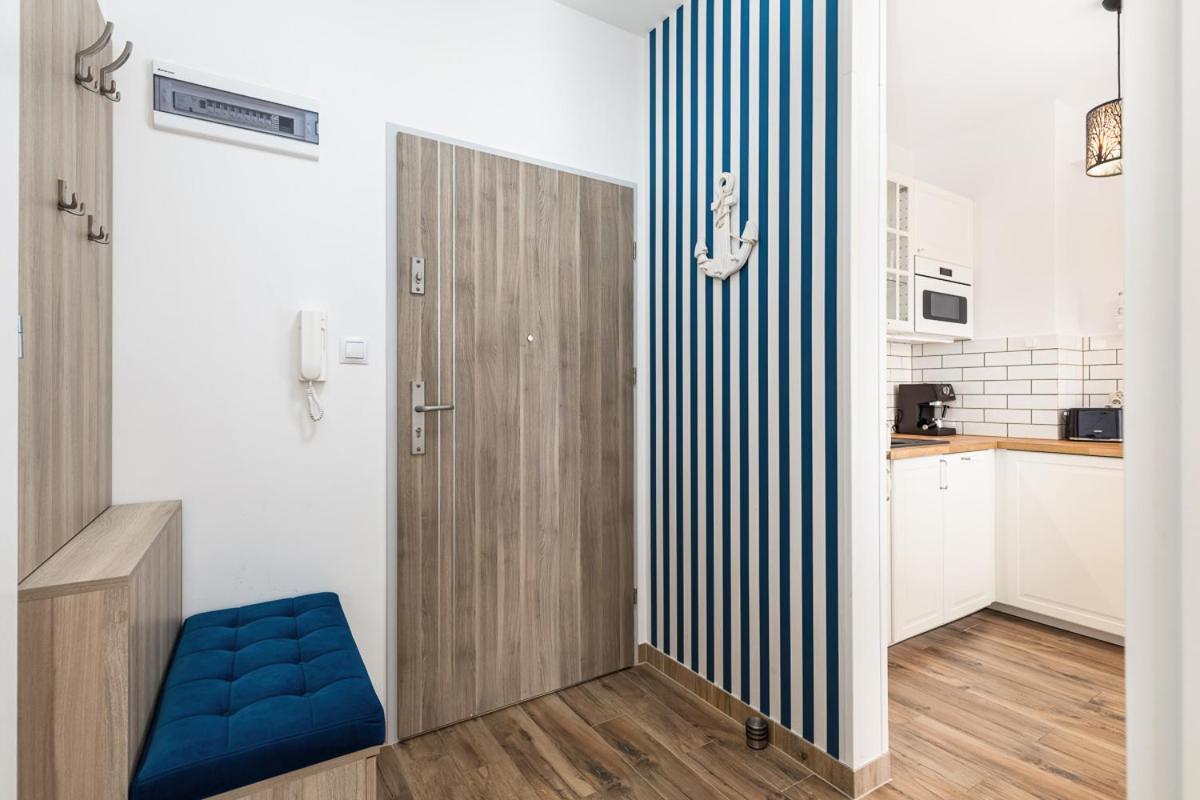 Apartament Holiday 8/25 レバル エクステリア 写真