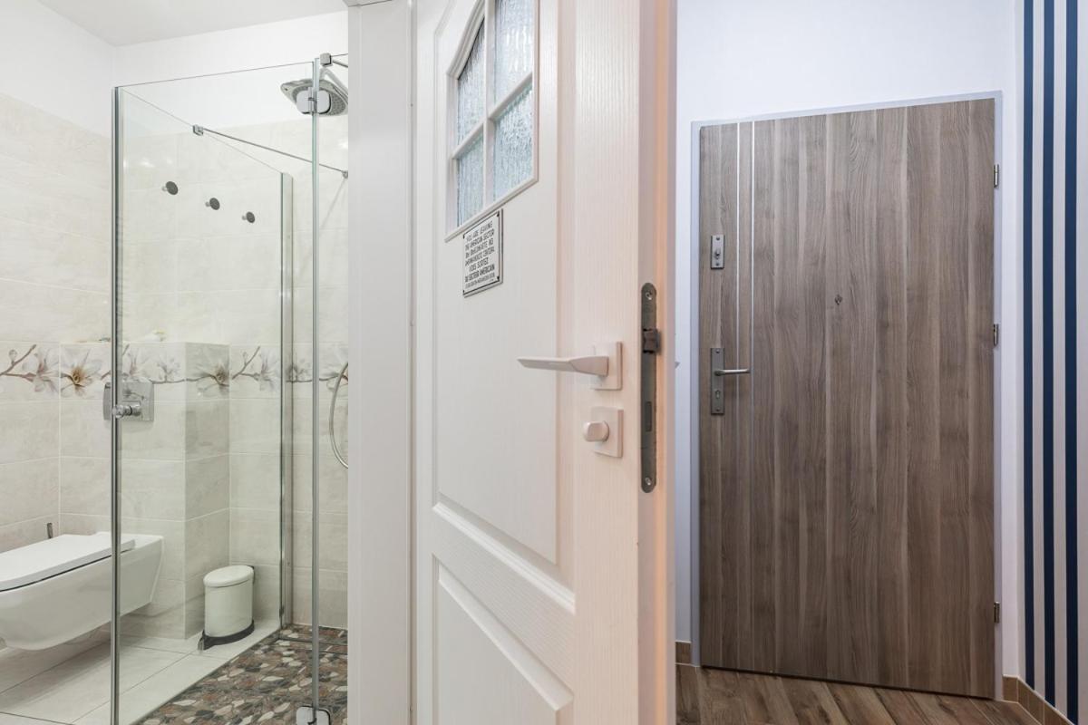 Apartament Holiday 8/25 レバル エクステリア 写真
