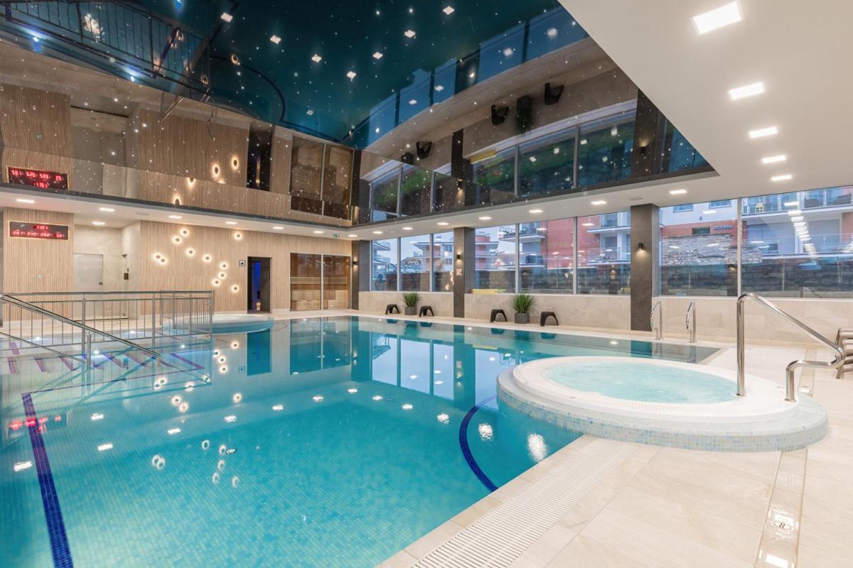 Apartament Holiday 8/25 レバル エクステリア 写真