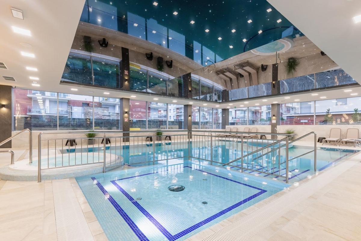 Apartament Holiday 8/25 レバル エクステリア 写真